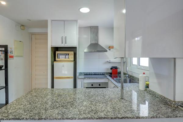 #46367 - Los Globos Studio | Holiday Rentals | Hello Homes Sitges