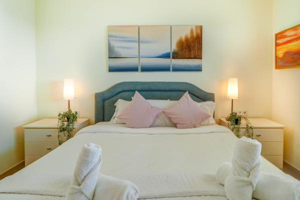 #52346 - Ocean Skyline Penthouse | Seasonal Rentals | Hello Homes Sitges