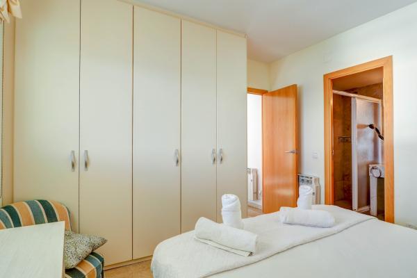 #52350 - Ocean Skyline Penthouse | Seasonal Rentals | Hello Homes Sitges