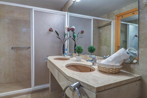 #52354 - Ocean Skyline Penthouse | Seasonal Rentals | Hello Homes Sitges