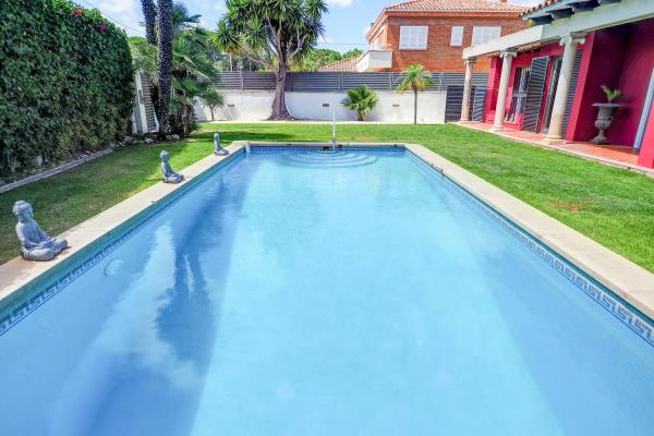 #52522 - Villa Nirvana | Holiday Rentals | Hello Homes Sitges