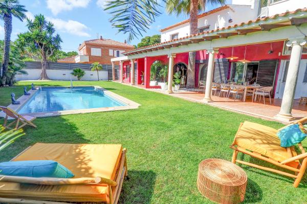 #52533 - Villa Nirvana | Holiday Rentals | Hello Homes Sitges