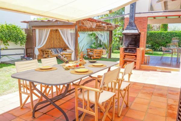 #52542 - Villa Nirvana | Holiday Rentals | Hello Homes Sitges