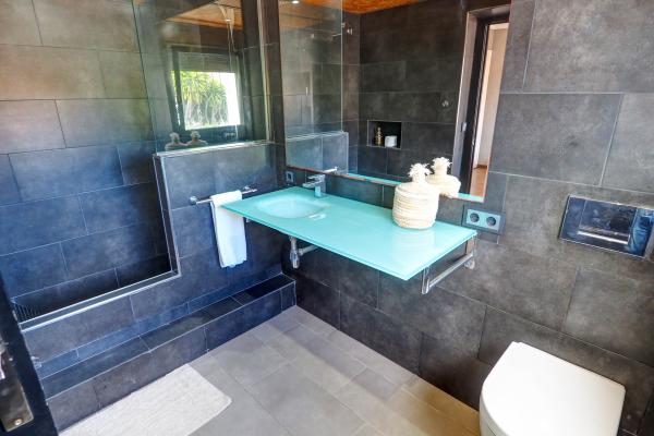 #52544 - Villa Nirvana | Holiday Rentals | Hello Homes Sitges