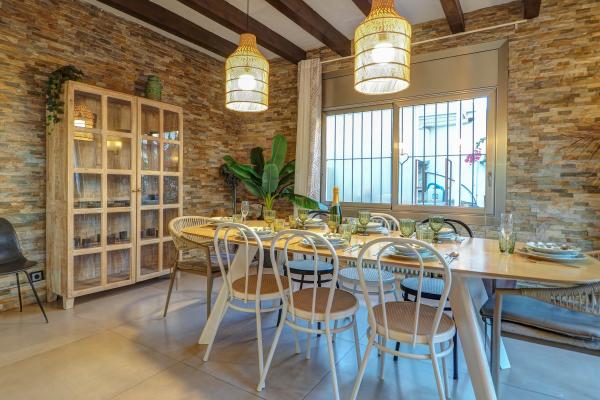 #52561 - Villa Nirvana | Holiday Rentals | Hello Homes Sitges