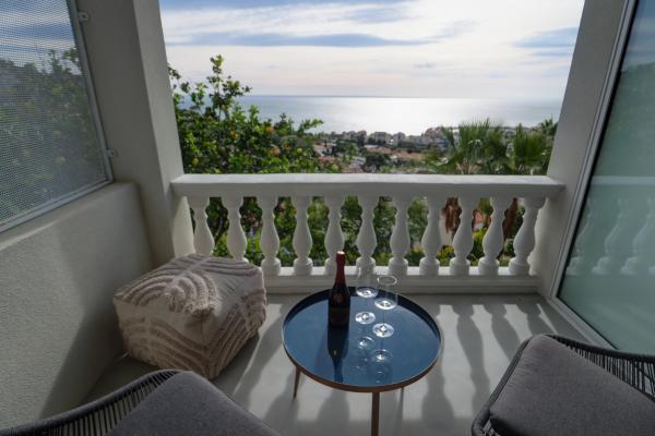 #52684 - Jade Suite | Holiday Rentals | Hello Homes Sitges