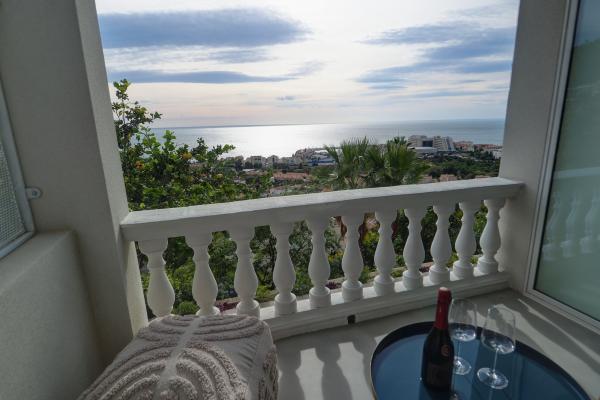 #52685 - Jade Suite | Holiday Rentals | Hello Homes Sitges