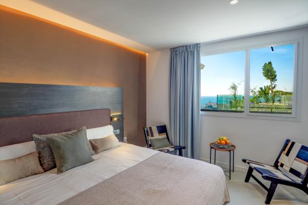 #52769 - Wengé Suite | Holiday Rentals | Hello Homes Sitges