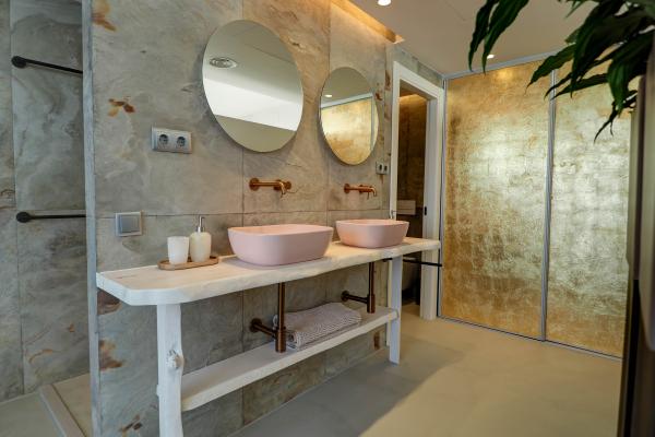 #52794 - Pink Suite | Holiday Rentals | Hello Homes Sitges