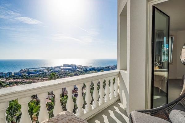 #52804 - Pink Suite | Holiday Rentals | Hello Homes Sitges