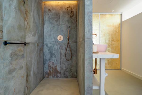 #52808 - Pink Suite | Holiday Rentals | Hello Homes Sitges