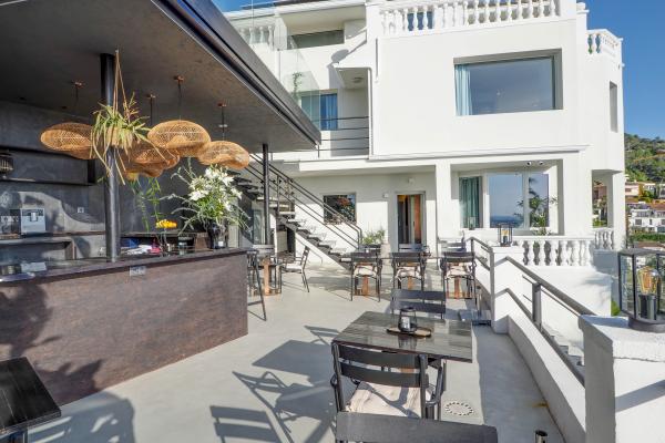 #52986 - Pink Suite | Holiday Rentals | Hello Homes Sitges