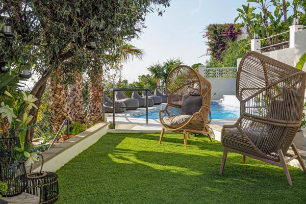 #52989 - Pink Suite | Holiday Rentals | Hello Homes Sitges