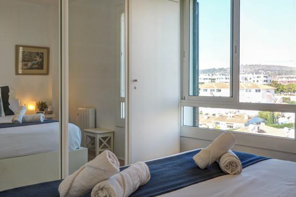 #53751 - Balmins White | Holiday Rentals | Hello Homes Sitges