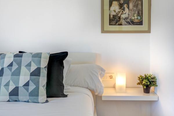 #53752 - Balmins White | Holiday Rentals | Hello Homes Sitges