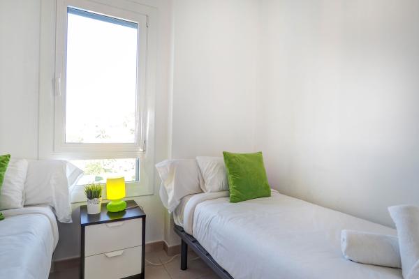 #53759 - Balmins White | Holiday Rentals | Hello Homes Sitges