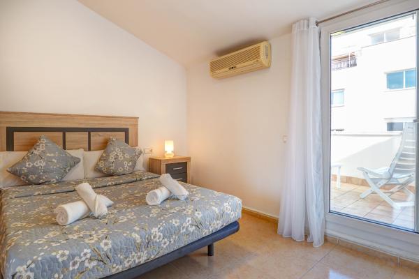 #53971 - Ribes Duplex | Holiday Rentals | Hello Homes Sitges