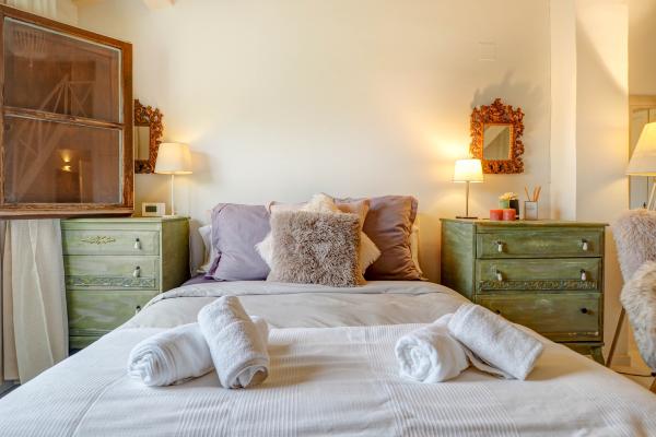 #54171 - Masia Las Torres | Holiday Rentals | Hello Homes Sitges