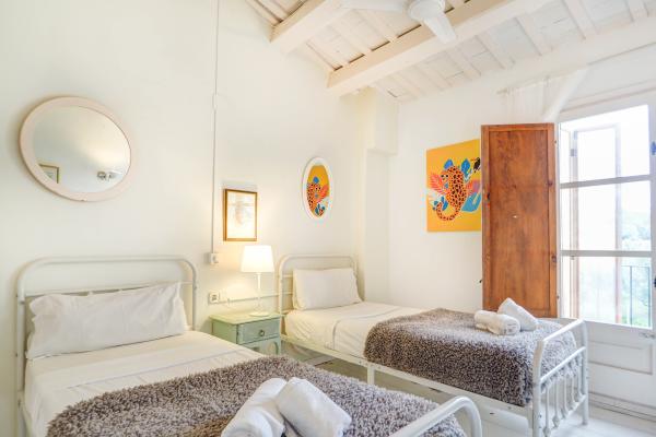 #54179 - Masia Las Torres | Holiday Rentals | Hello Homes Sitges