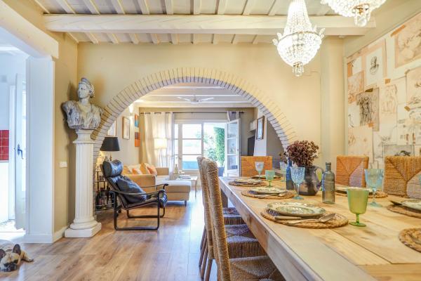 #54214 - Masia Las Torres | Holiday Rentals | Hello Homes Sitges