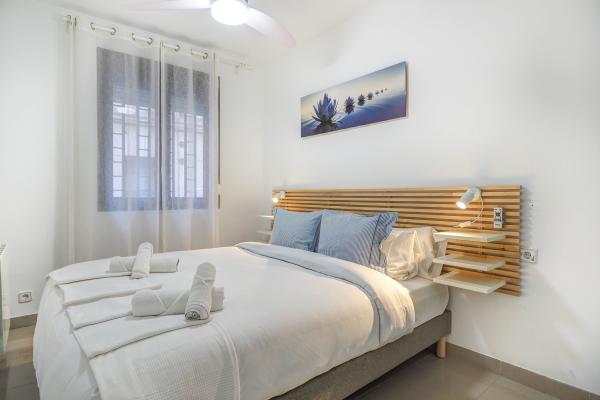 #54518 - White Center Apartment | Holiday Rentals | Hello Homes Sitges