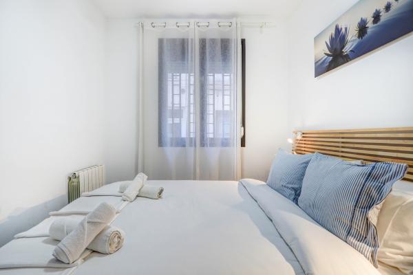 #54519 - White Center Apartment | Holiday Rentals | Hello Homes Sitges