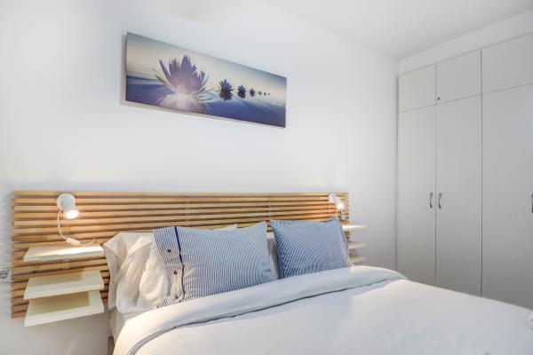 #54521 - White Center Apartment | Holiday Rentals | Hello Homes Sitges