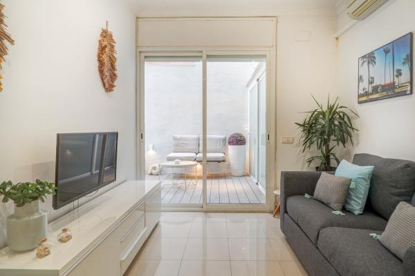 #54529 - White Center Apartment | バケーションレンタル | Hello Homes Sitges