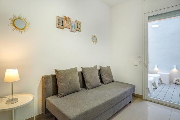 #54530 - White Center Apartment | Holiday Rentals | Hello Homes Sitges