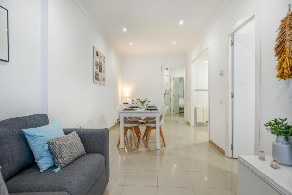 #54539 - White Center Apartment | バケーションレンタル | Hello Homes Sitges