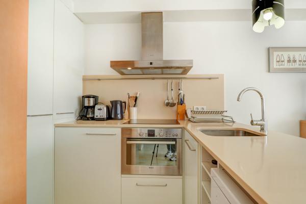 #55851 - Sunset apartment | Holiday Rentals | Hello Homes Sitges