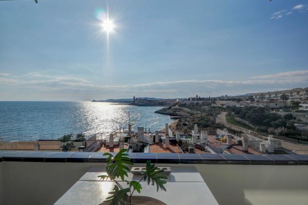 #55863 - Sunset apartment | Holiday Rentals | Hello Homes Sitges
