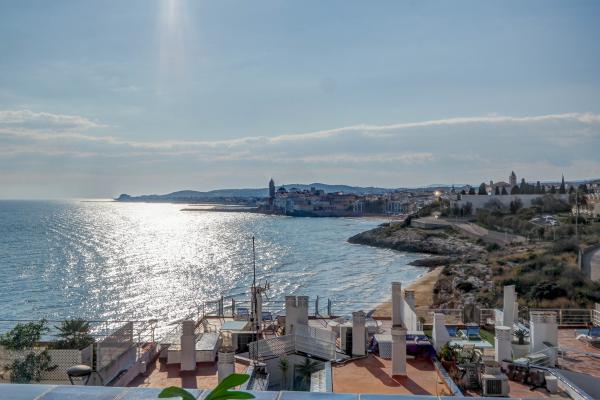 #55864 - Sunset apartment | Holiday Rentals | Hello Homes Sitges