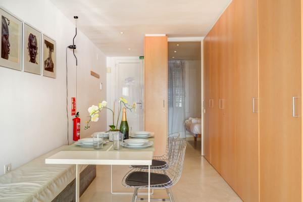 #55876 - Sunset apartment | Holiday Rentals | Hello Homes Sitges