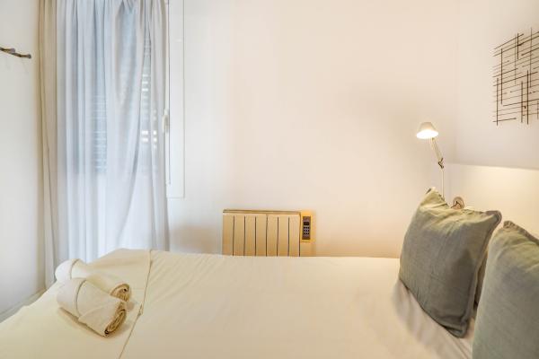 #55879 - Sunset apartment | Holiday Rentals | Hello Homes Sitges