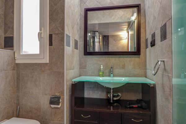 #55887 - Ollie Apartment | Holiday Rentals | Hello Homes Sitges