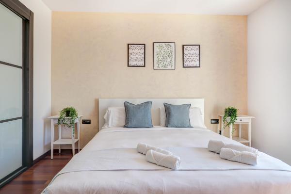 #55889 - Ollie Apartment | Holiday Rentals | Hello Homes Sitges