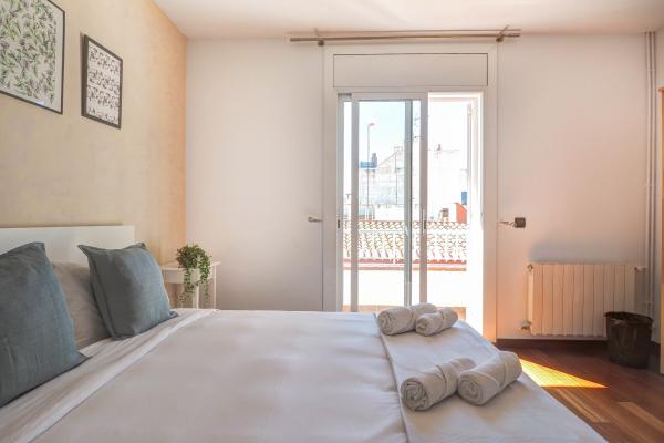#55893 - Ollie Apartment | Holiday Rentals | Hello Homes Sitges