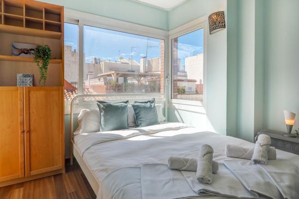 #55898 - Ollie Apartment | Holiday Rentals | Hello Homes Sitges
