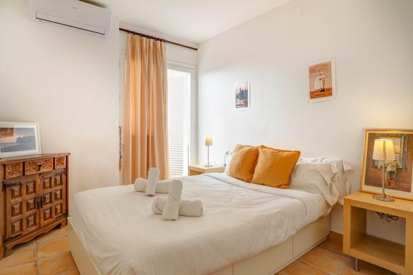 #55987 - Gladiator Apartment | Holiday Rentals | Hello Homes Sitges
