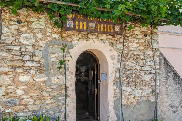 #58254 - Masia Las Torres | Holiday Rentals | Hello Homes Sitges
