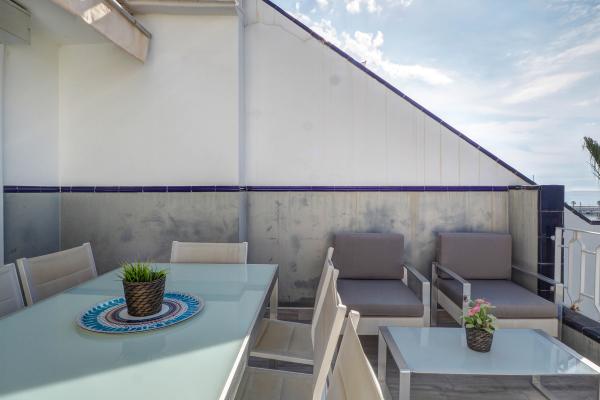 #58297 - The Moonlight Sea View | Holiday Rentals | Hello Homes Sitges