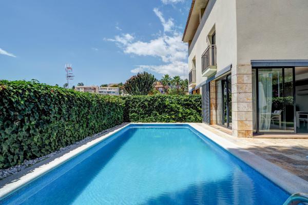 #59078 - Sunset House | Holiday Rentals | Hello Homes Sitges