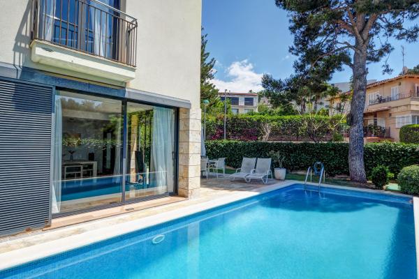 #59081 - Sunset House | Holiday Rentals | Hello Homes Sitges