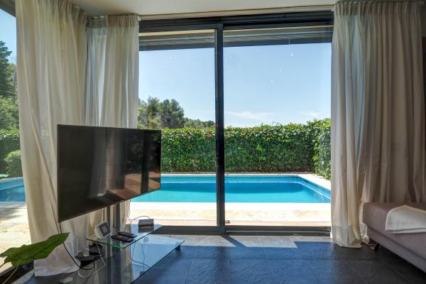 #59085 - Sunset House | Holiday Rentals | Hello Homes Sitges