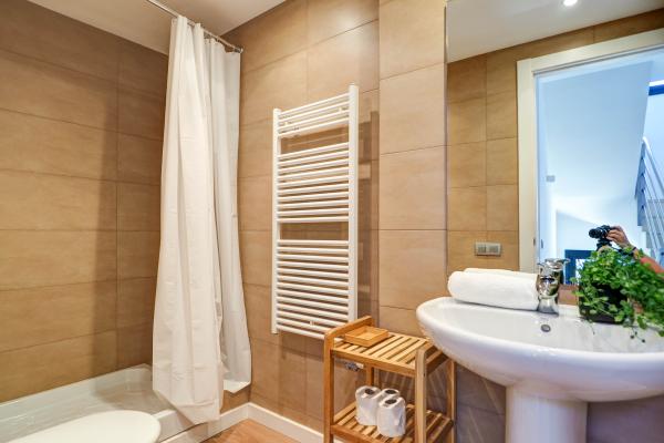 #59087 - Sunset House | Holiday Rentals | Hello Homes Sitges
