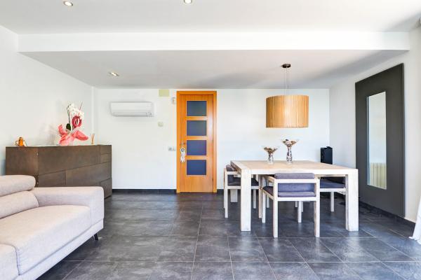 #59101 - Sunset House | Holiday Rentals | Hello Homes Sitges