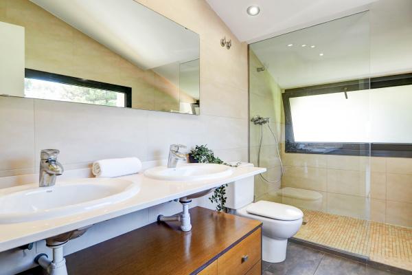 #59110 - Sunset House | Holiday Rentals | Hello Homes Sitges