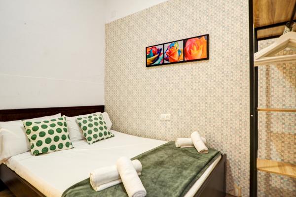 #60888 - Charming Patio | Seasonal Rentals | Hello Homes Sitges