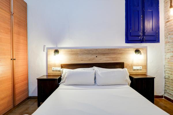 #60890 - Charming Patio | Seasonal Rentals | Hello Homes Sitges